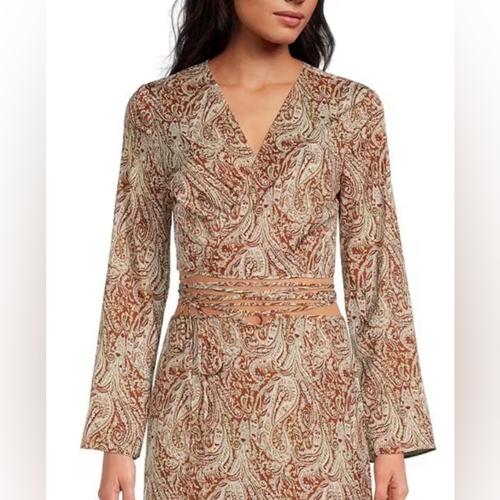 Gianni Bini Paisley Print Tie Waist Cropped Top